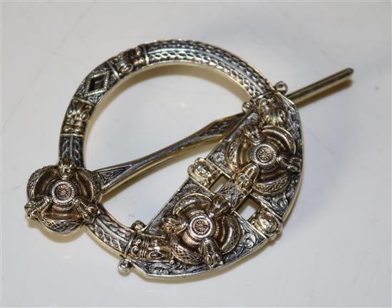 Irish kilt pin